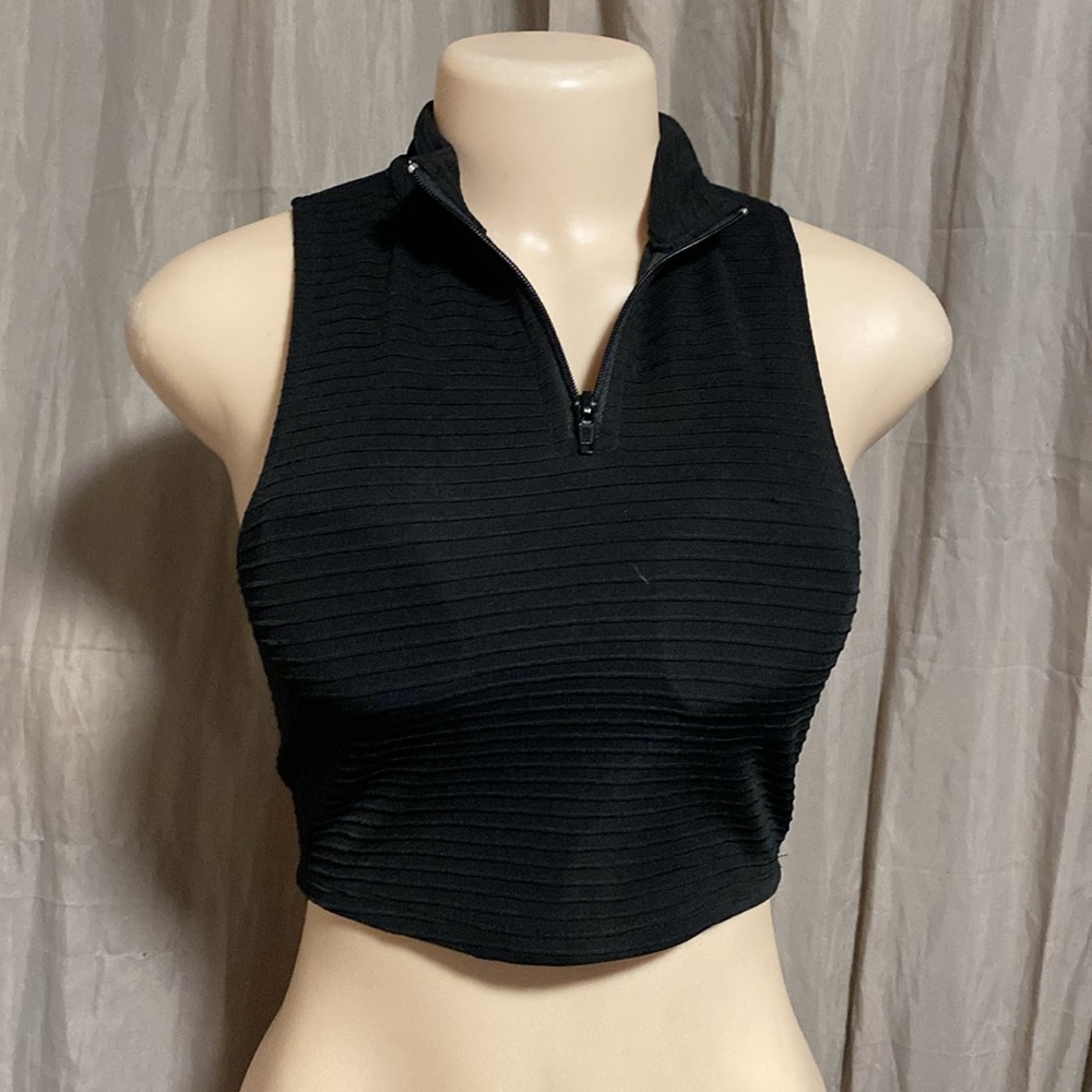 SPARKLE AND FAD, mid zipper crop top